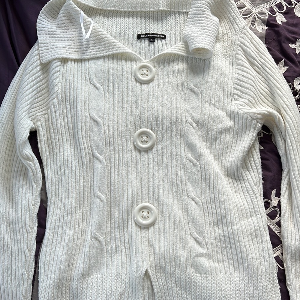 White long sleeve sweater